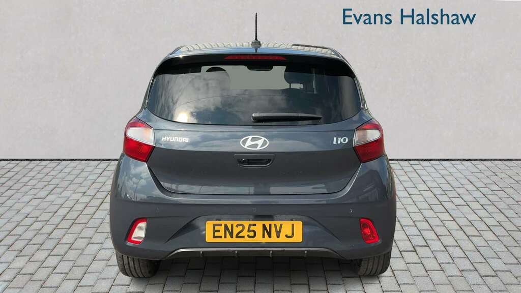 Hyundai I10 1.2 79 Premium Nav 2025 Grey #4