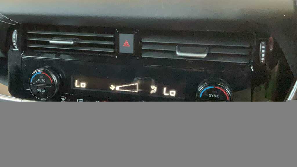 Nissan Qashqai 1.3 Dig-t Mh N-connecta 2023 NV23ULC White #5