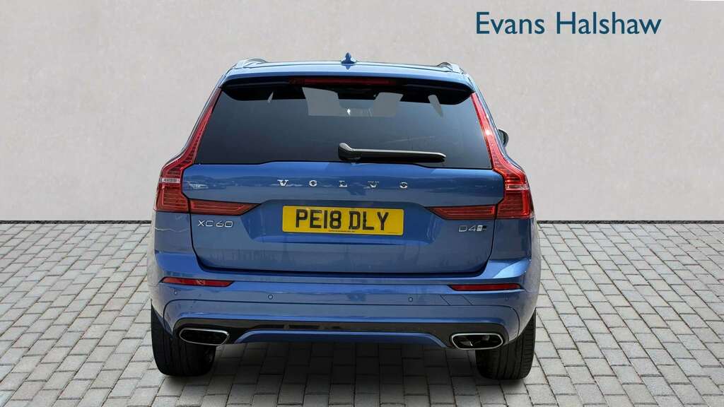 Volvo XC60 2.0 D4 R Design Awd 2018 Blue #3