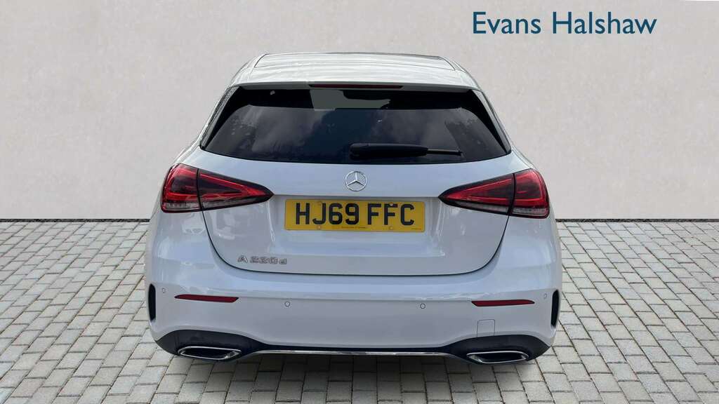 Mercedes-Benz A Class A220d Amg Line Premium Plus 2019 HJ69FFC White #3