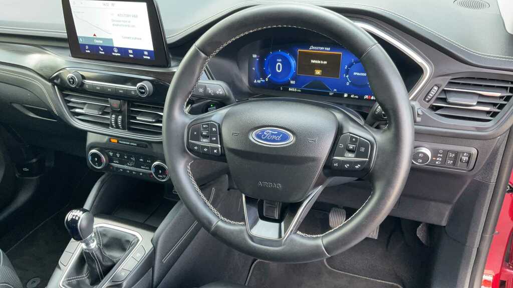 Ford Kuga 1.5 Ecoboost 150 Vignale 2023 DA23KBZ Red #5