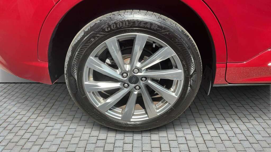 Ford Kuga 1.5 Ecoboost 150 Vignale 2023 DA23KBZ Red #3