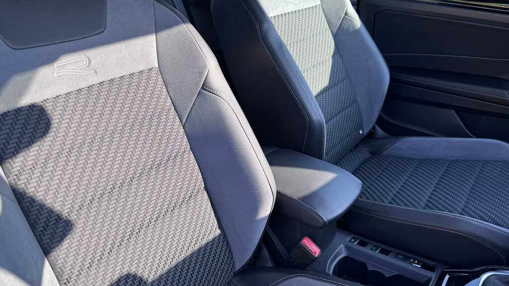Volkswagen T-Roc Active Silver #7
