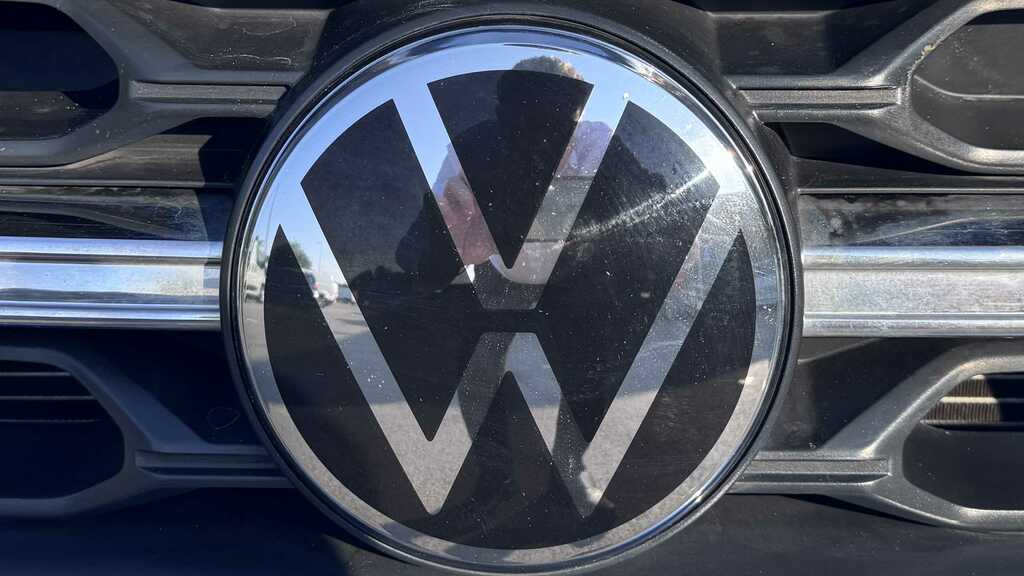 Volkswagen T-Roc Active Silver #3