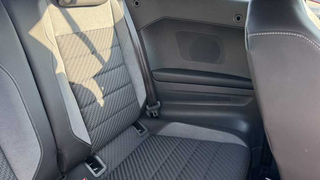 Volkswagen T-Roc Active Silver #8