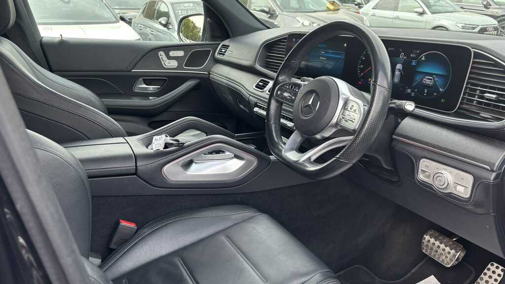 Mercedes-Benz GLE Class 300D 4Matic Amg Line 9G-tronic 2019 AK69DJX Black #2