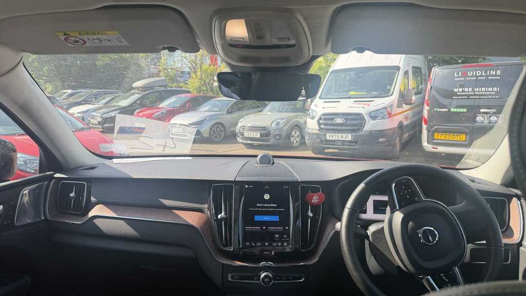 Volvo XC60 2.0 B5p Ultimate Dark Awd Geartronic 2023 ST73KEU Red #4