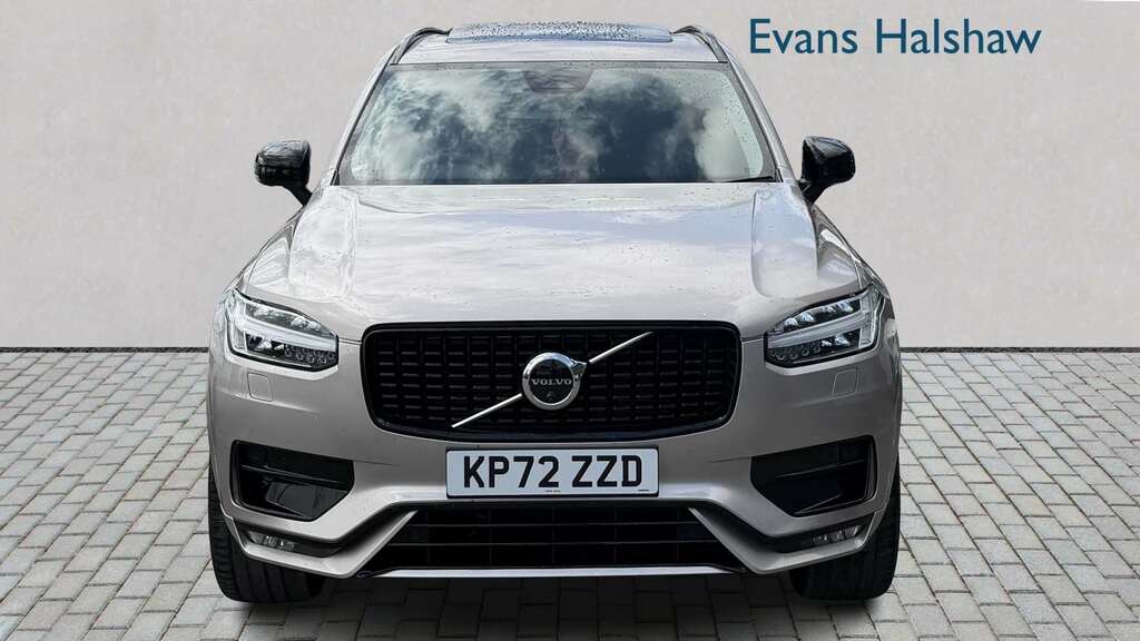Volvo XC90 2.0 B5p 250 Plus Dark Awd Geartronic 2022 Gold #3