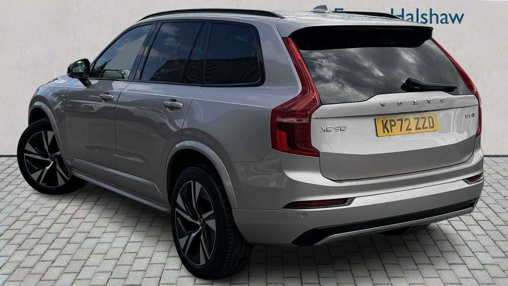 Volvo XC90 2.0 B5p 250 Plus Dark Awd Geartronic 2022 Gold