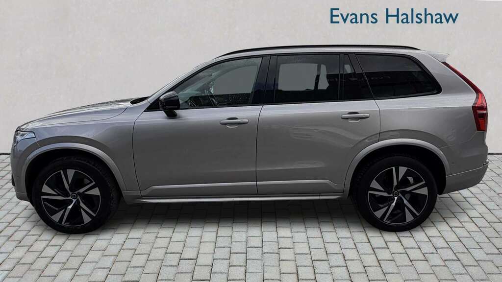 Volvo XC90 2.0 B5p 250 Plus Dark Awd Geartronic 2022 Gold #2