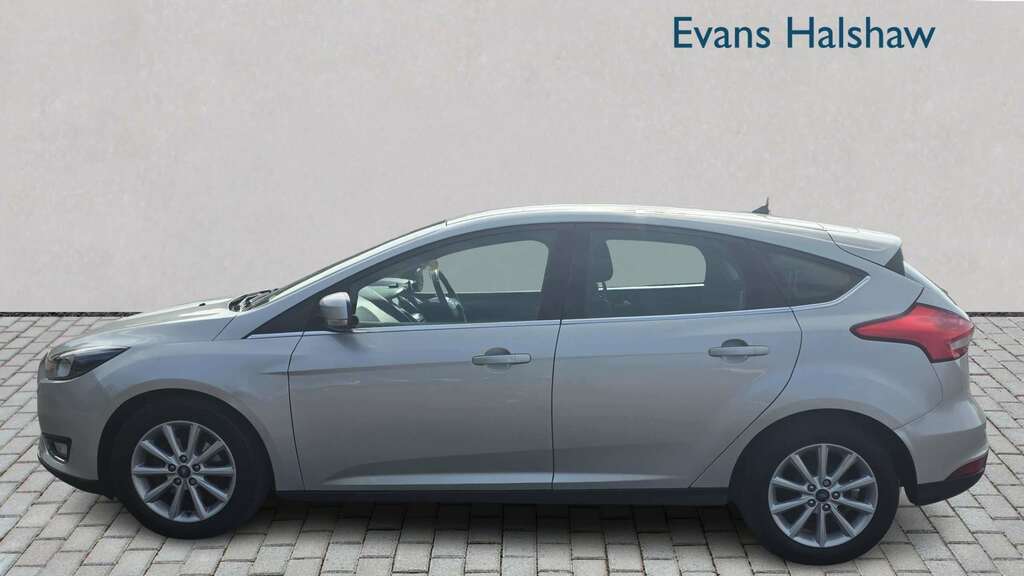 Ford Focus Ford Focus 1.5 St-line Tdci Hatchback Blue #5