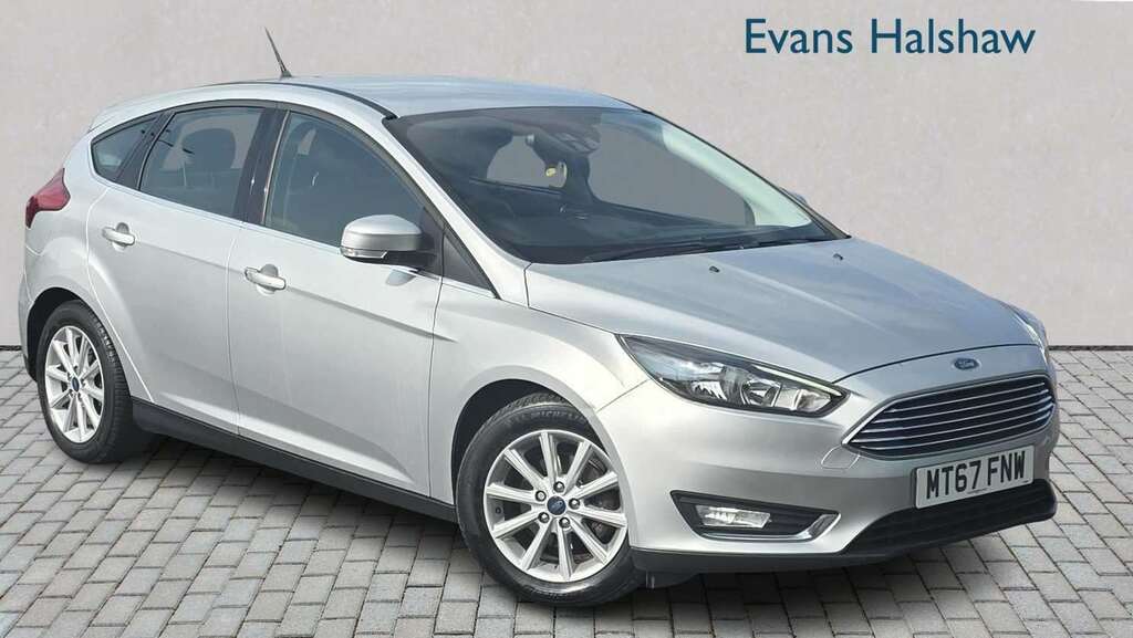 Ford Focus Ford Focus 1.5 St-line Tdci Hatchback Blue #1