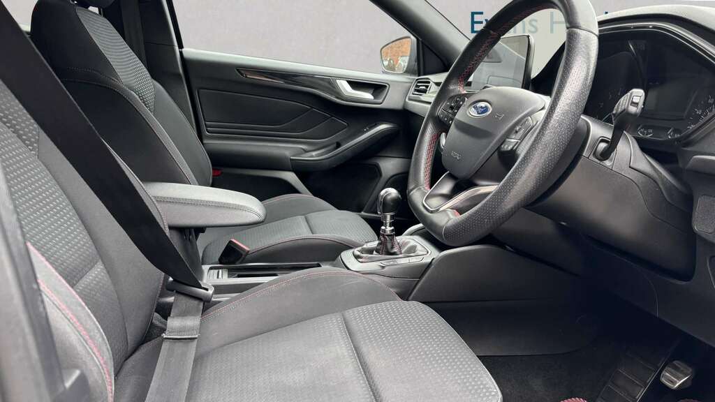 Ford Focus 1.0 Ecoboost 125 St-line 2019 Black #3
