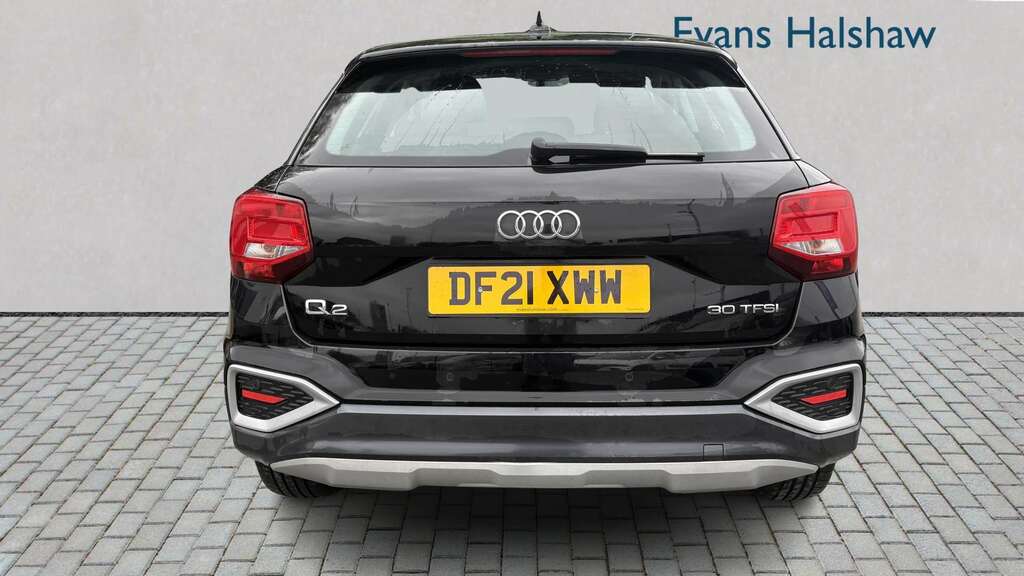Audi Q2 30 Tfsi Sport 2021 Black #4