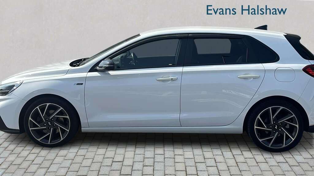 Hyundai I30 1.5T Gdi N Line 2021 White #3