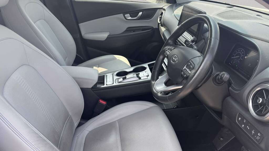 Hyundai Kona 150Kw Ultimate 64Kwh 2023 PF23EVU White #5