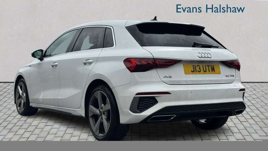 Audi A3 30 Tfsi S Line 2022 J13UTM White #2