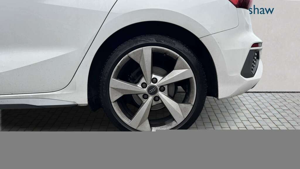 Audi A3 30 Tfsi S Line 2022 J13UTM White #3