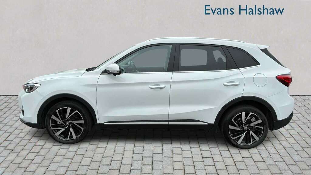 MG ZS 1.5 Hybrid Trophy 2025 White #5