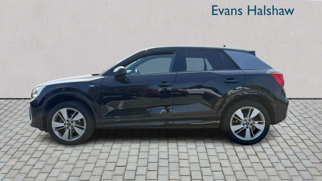 Audi Q2 35 Tfsi S Line 2023 Black #3