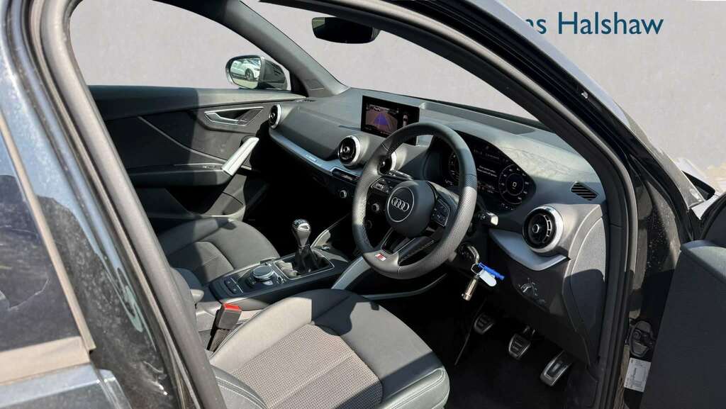Audi Q2 35 Tfsi S Line 2023 Black #4