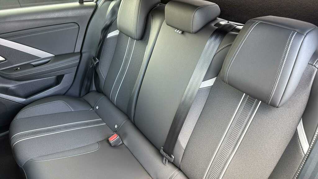 Vauxhall Astra Vauxhall Astra Gs Grey #12