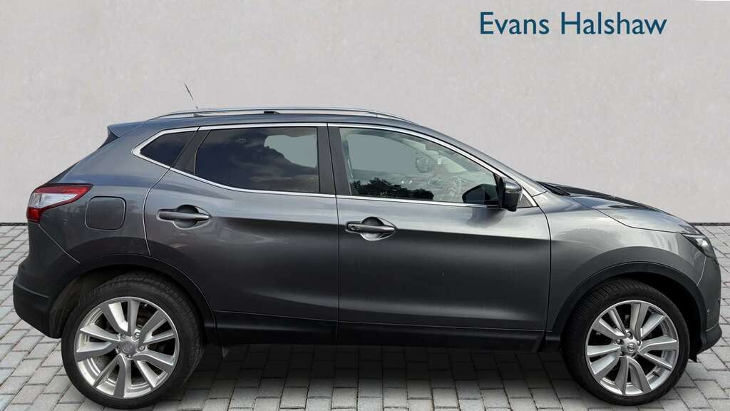 Nissan Qashqai Silver #1