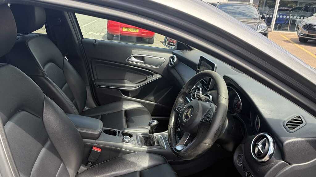 Mercedes-Benz GLA Class Diesel Grey #8