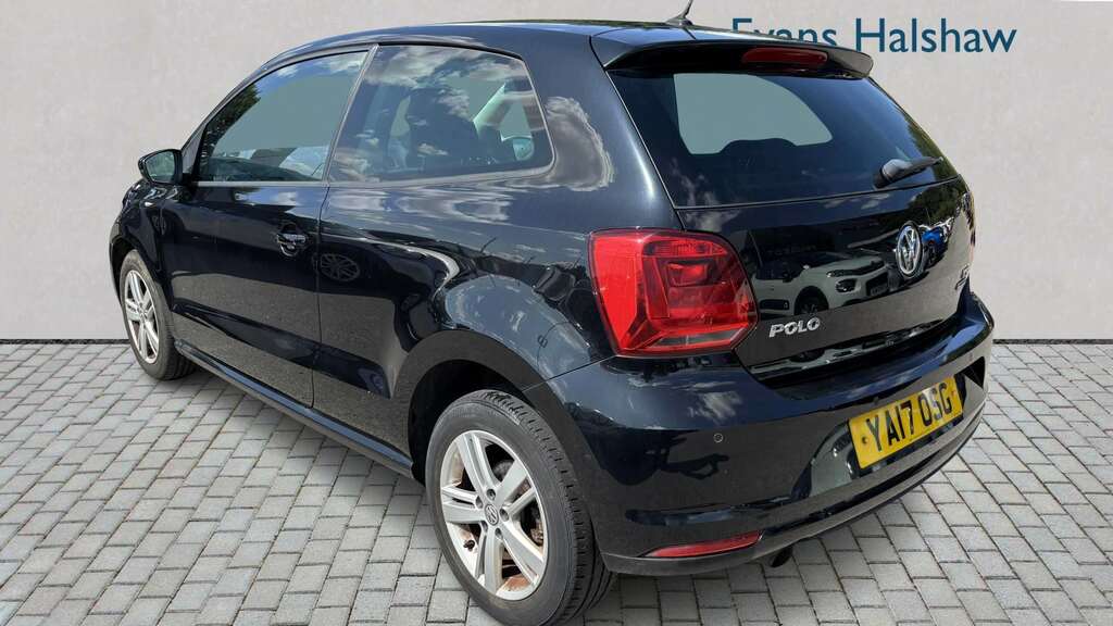 Volkswagen Polo 1.2 Tsi Match Edition 2017 Black #2