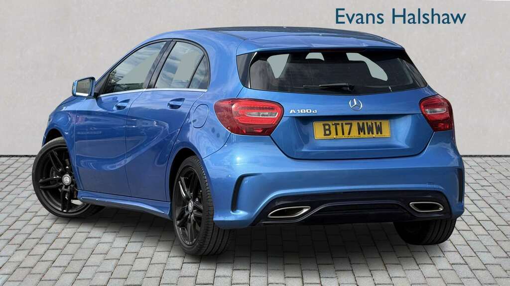 Mercedes-Benz A Class A180d Amg Line 2017 Blue