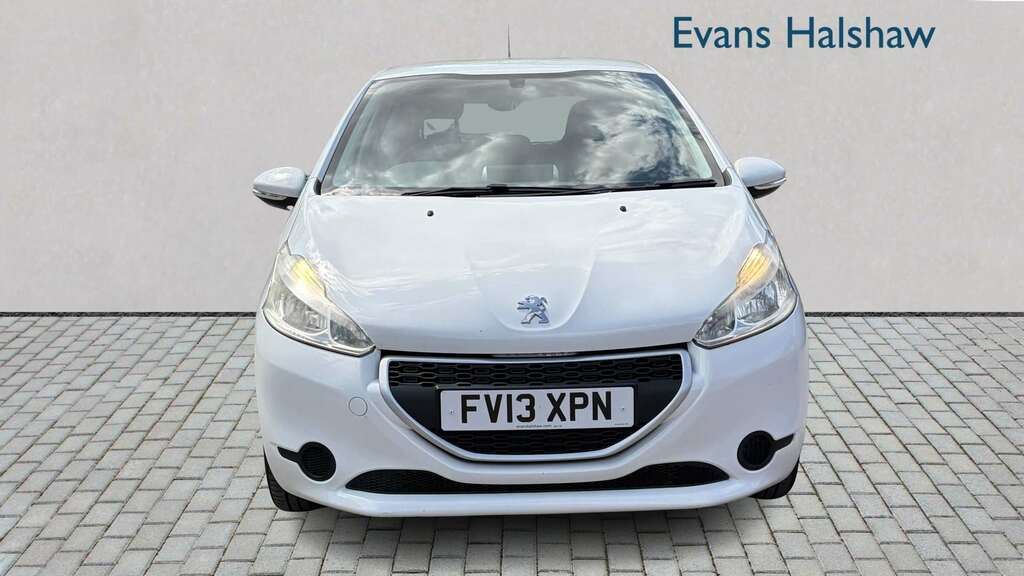 Peugeot 208 1.2 Vti Access 2013 White #3