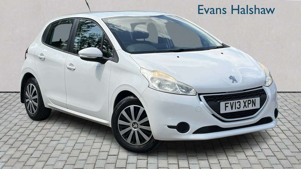 Peugeot 208 1.2 Vti Access 2013 White