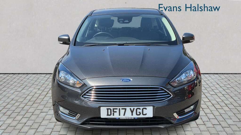 Ford Focus 1.0 Ecoboost 125 Titanium Navigation 2017 DF17YGC Grey #2