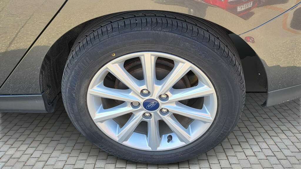 Ford Focus 1.0 Ecoboost 125 Titanium Navigation 2017 DF17YGC Grey #3