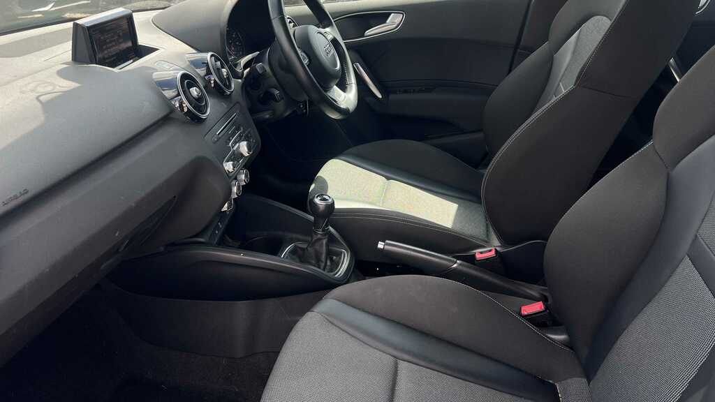 Audi A1 2.0 S1 Quattro Sportback 228 Bhp White #12