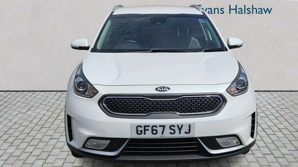 Kia Niro 1.6 Gdi Hybrid 3 Dct 2017 White #4