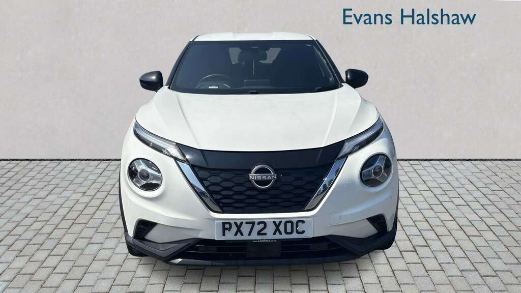 Nissan Juke Tekna Red #4
