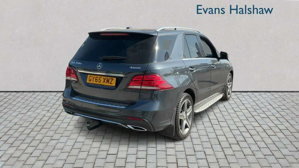 Mercedes-Benz GLE Class 350D 4Matic Amg Line Prem Plus 9G-tronic 2015 Grey #4