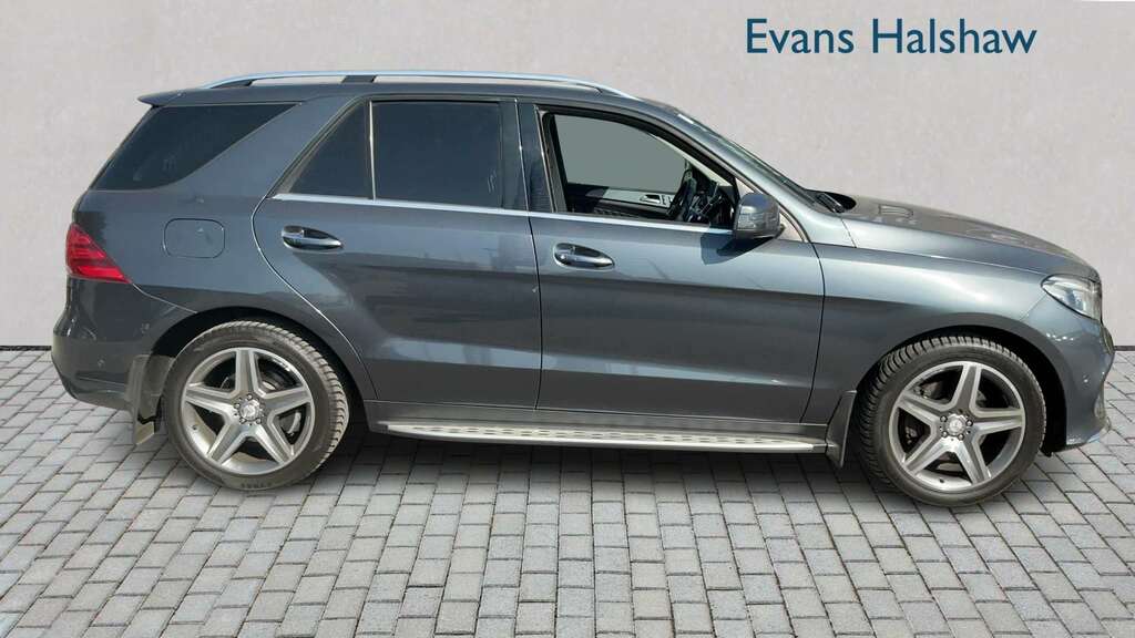 Mercedes-Benz GLE Class 350D 4Matic Amg Line Prem Plus 9G-tronic 2015 Grey #3