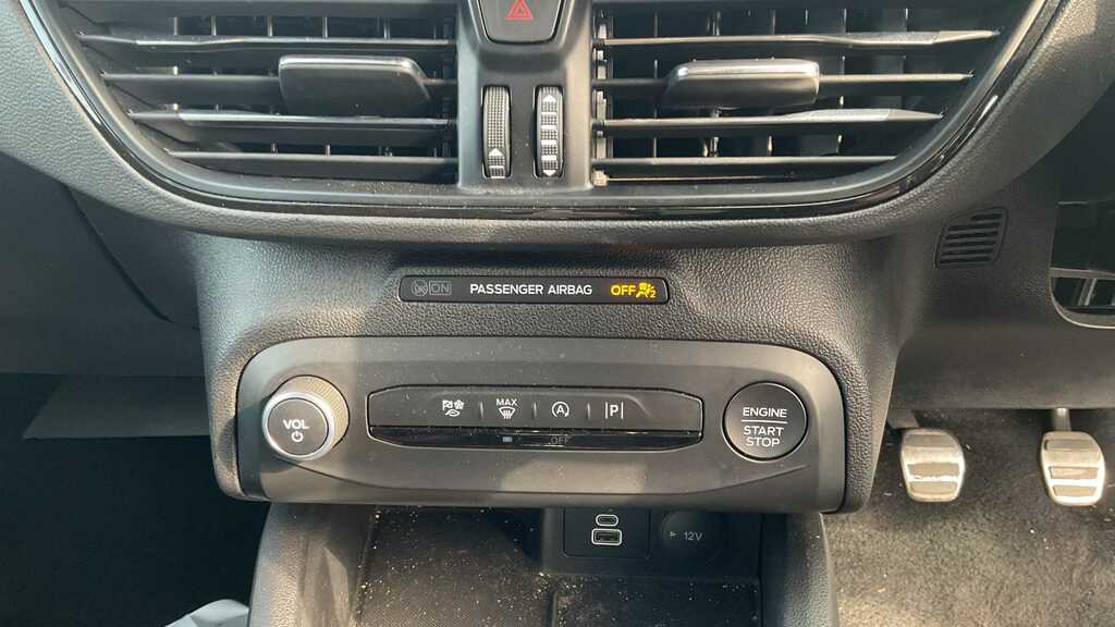 Ford Focus 1.0 Ecoboost Hybrid Mhev Active X Black #11