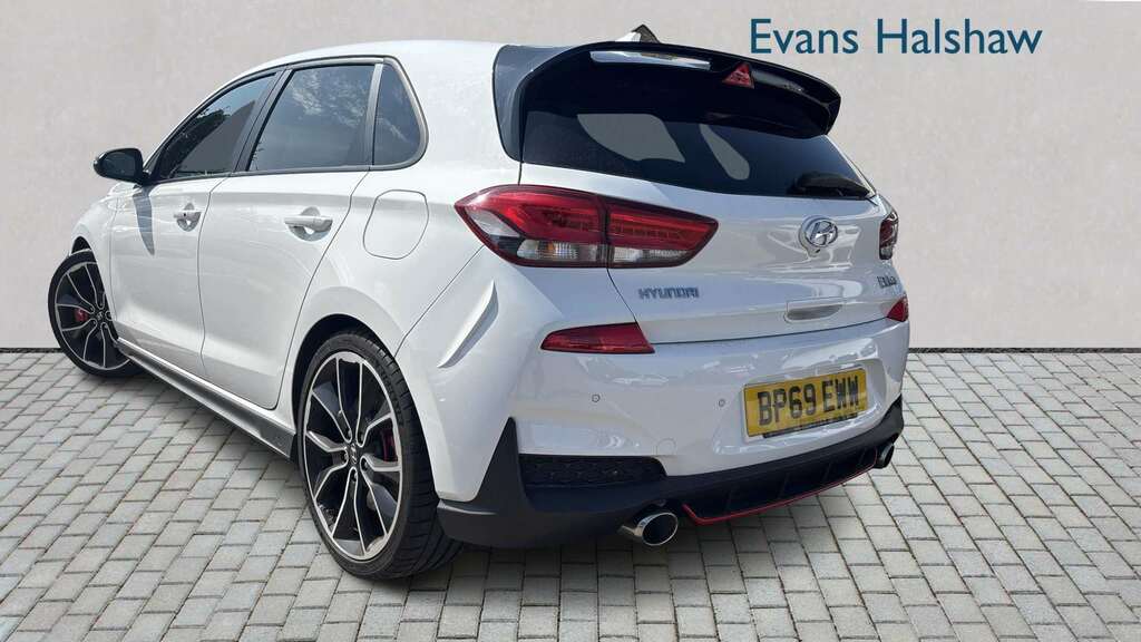 Hyundai I30 2.0T Gdi N Performance 2019 White #2