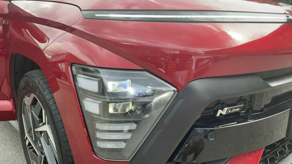 Hyundai Kona E 218Ps Ultimate White #9