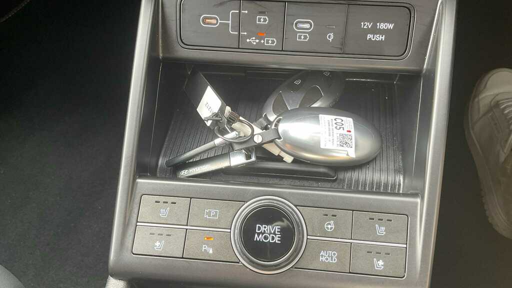 Hyundai Kona E 218Ps Ultimate White #18