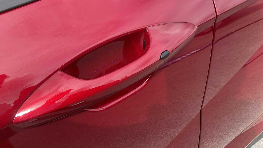 Hyundai Kona E 218Ps Ultimate White #25