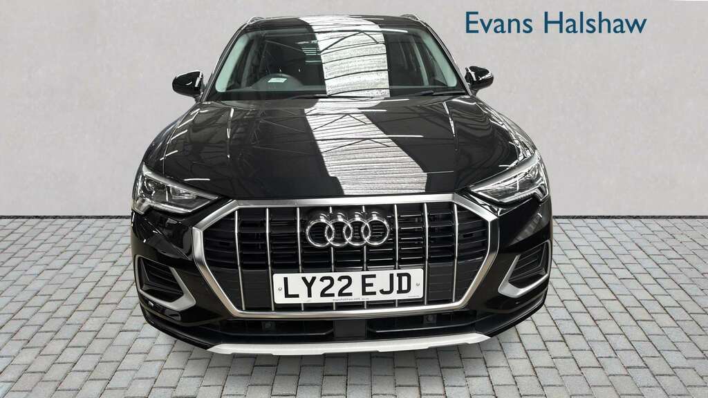 Audi Q3 35 Tfsi Sport S Tronic 2022 LY22EJD Black #4