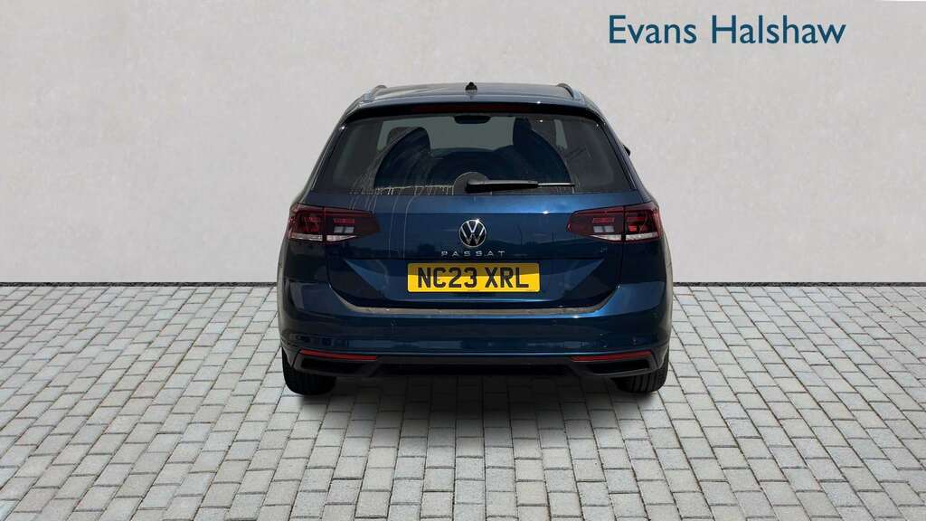 Volkswagen Passat 2.0 Tdi Evo Scr Sel Dsg 2023 Blue #5