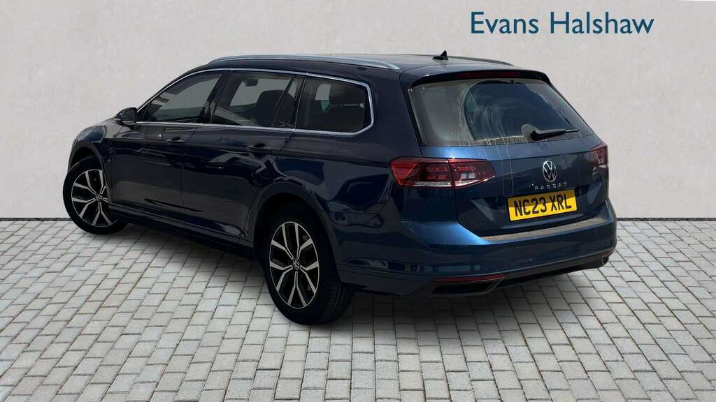 Volkswagen Passat 2.0 Tdi Evo Scr Sel Dsg 2023 Blue #2