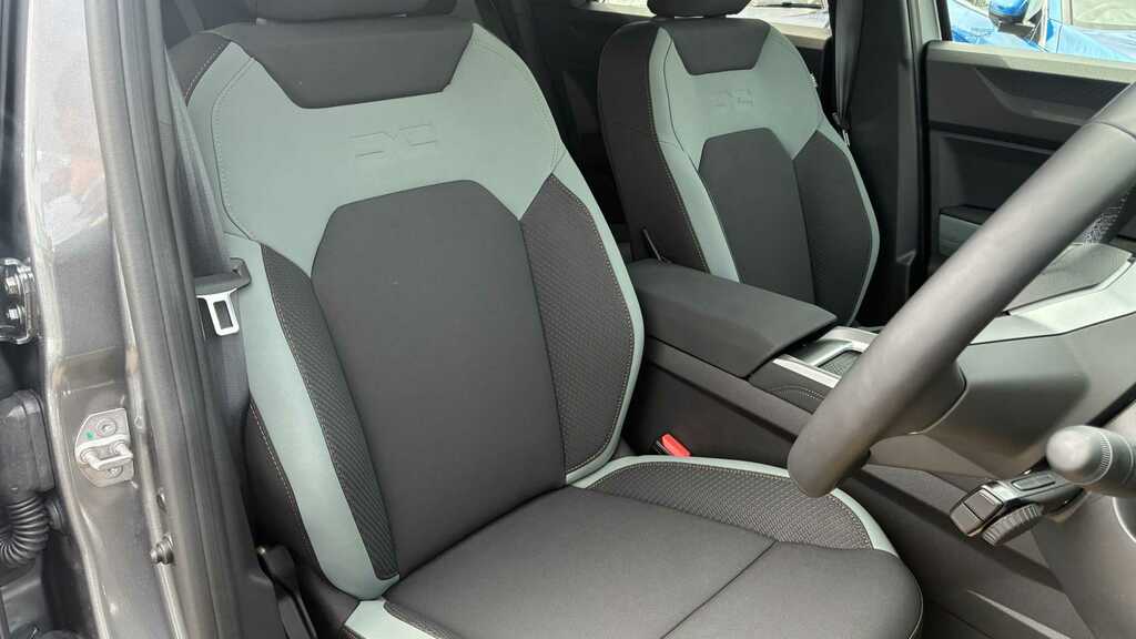 Dacia Bigster 1.2 Tce 140 Journey Black #37