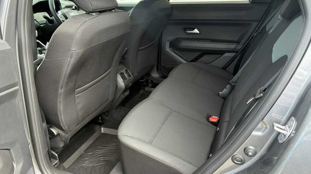 Dacia Bigster 1.2 Tce 140 Journey Black #35