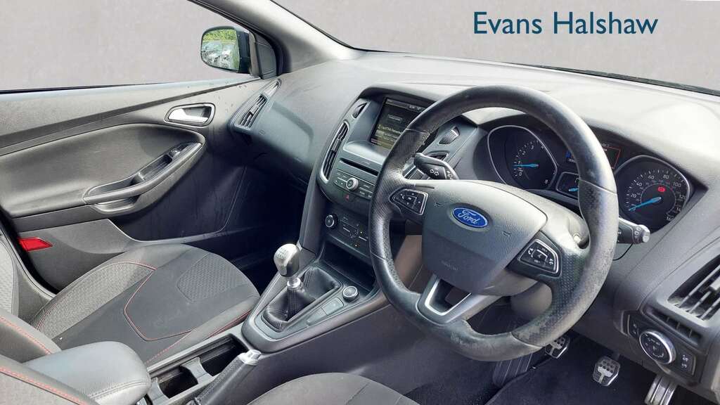 Ford Focus 1.0 Ecoboost 125 St-line 2016 SJ66ZPV Black